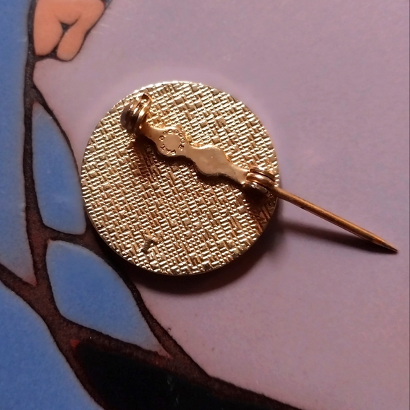 Vintage Signed Pennsylvania Dutch Hex enamel pin - Picture 2 of 4